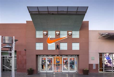 where are nike stores located